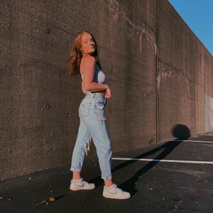 Meet your Posher, Sebra